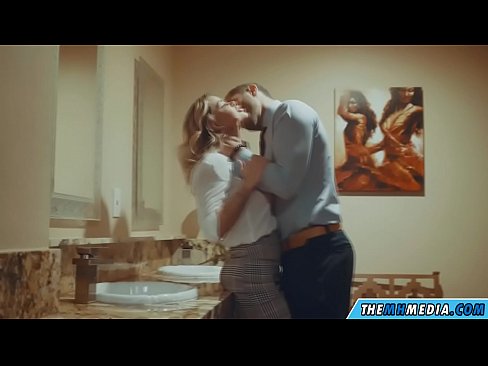 ❤️ ໃນເວລາທີ່ຜິວເນື້ອສີຂາວ busty seduces ທ່ານຢູ່ໃນຫ້ອງນ້ໍາສາທາລະນະ ️ ໜັງໂປ້ ທີ່ lo.taxiporec.top ❌❤